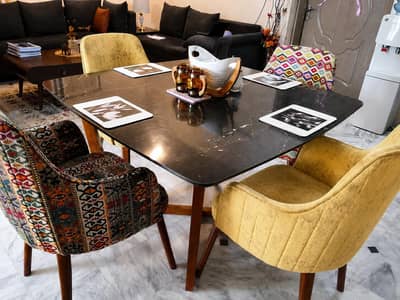 4 seater dining table