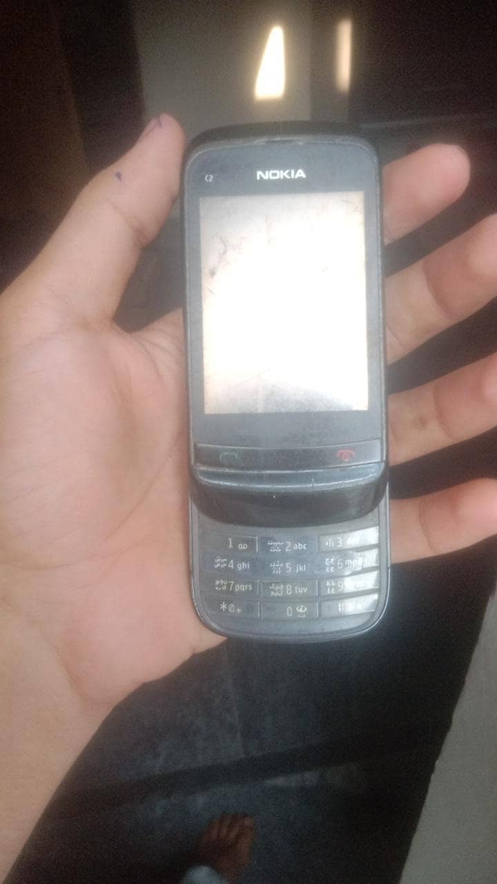 Nokia C2-01 1