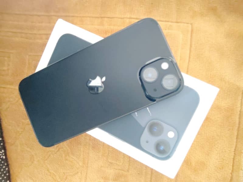 Apple iPhone 13 0