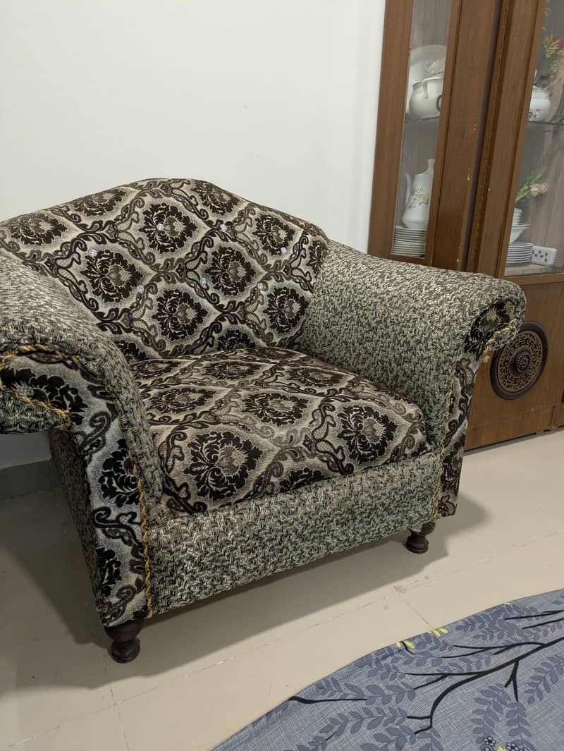Sofa set with table 2