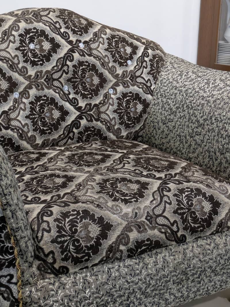 Sofa set with table 3
