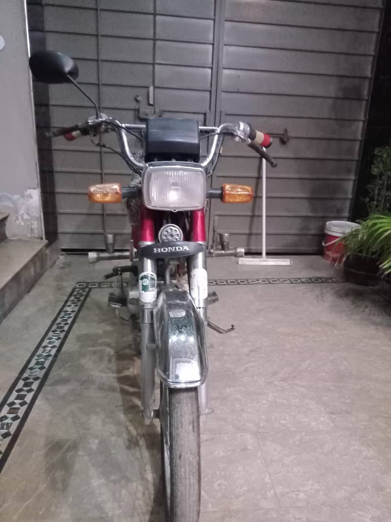 CD 70 2009 model 4