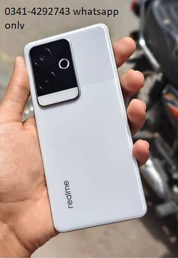 Realme GT6 (china) Snapdragon 8 Gen3  512GB /16GB Ram (New Condition)