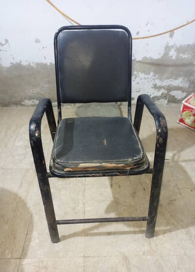 Iron chair for sale condition 10/7