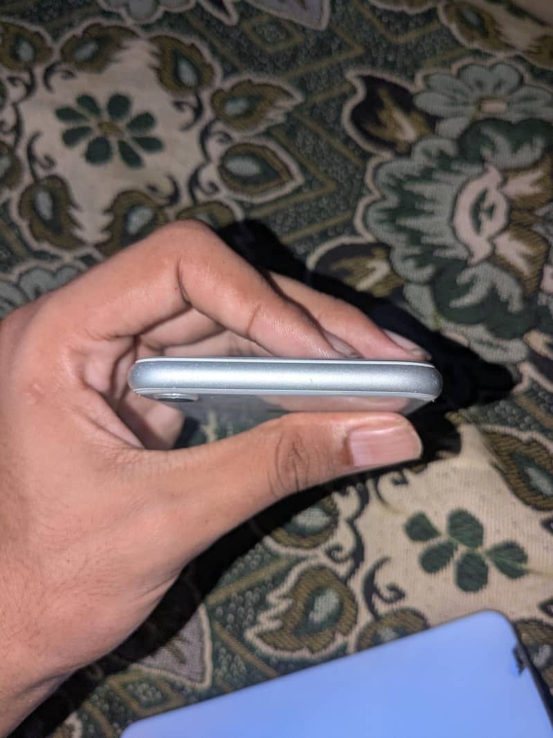 Apple iPhone 8 2