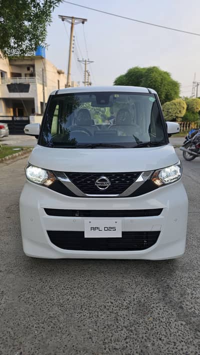 Nissan Roox 2023/2025 Urgent sale 03234407007