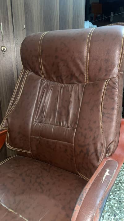 Executive office chair condition 10/8
