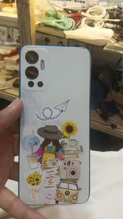 Infinix Hot 12