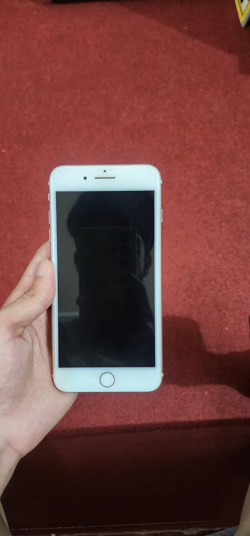 Apple iPhone 7 Plus 0