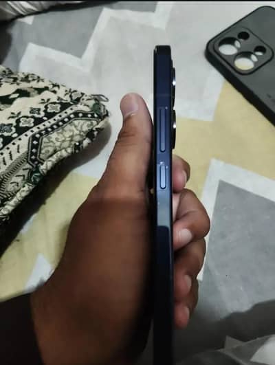 OPPO Reno13