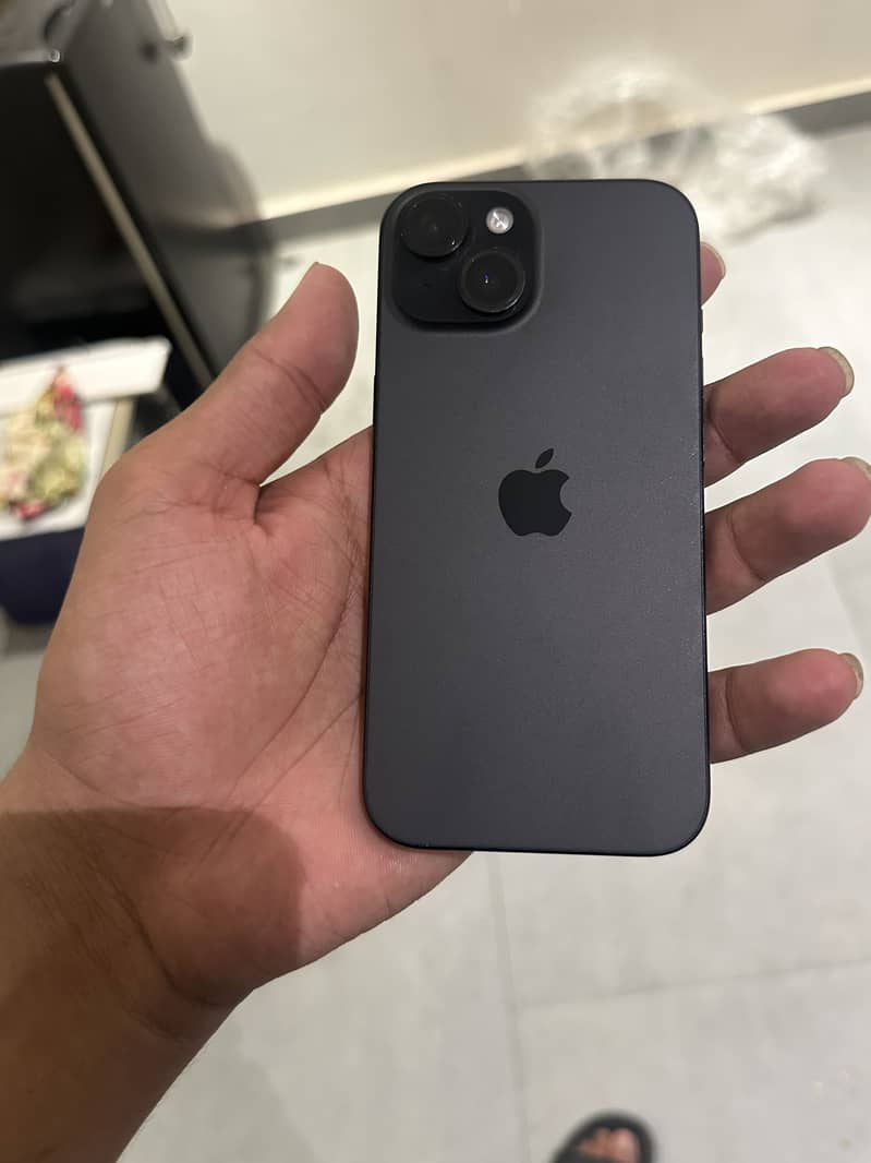 Apple iPhone 15 2