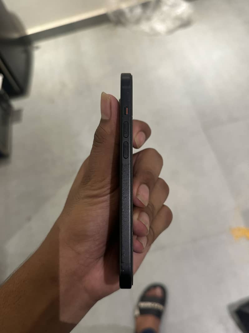 Apple iPhone 15 3