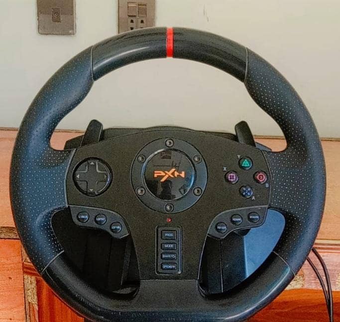 gamming steering wheel 1