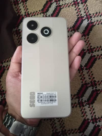 sigo ak smart phone ha kis ki qimat lag bagh 25000 ha