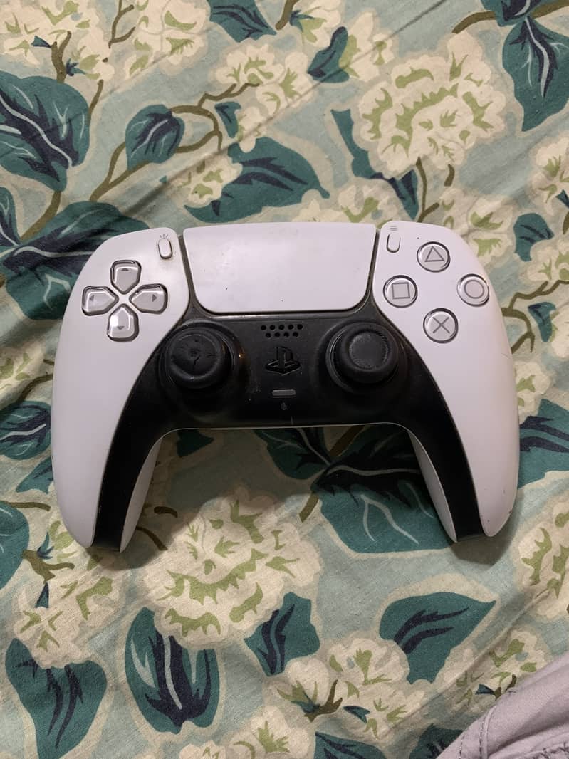 PS5 CONTROLLER 0