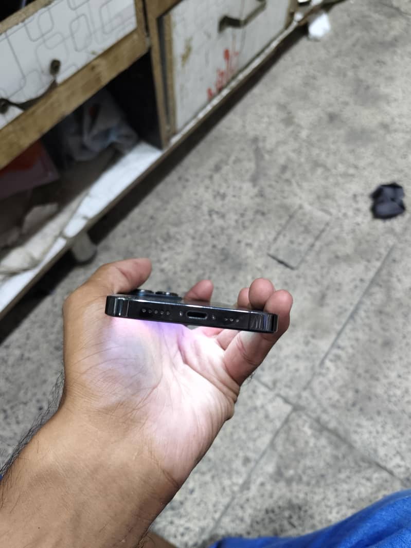 Apple iPhone 13 Pro 3