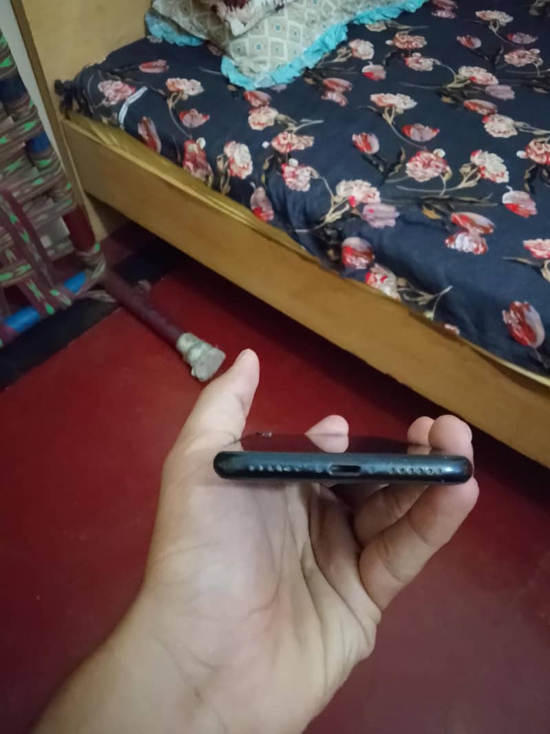 Apple iPhone SE 3