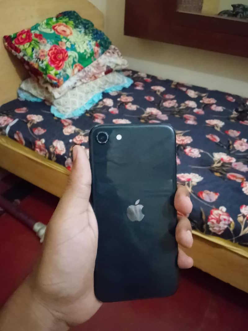 Apple iPhone SE 6