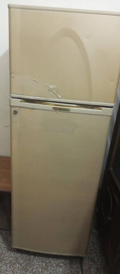Dawlance fridge Medium Sizes r