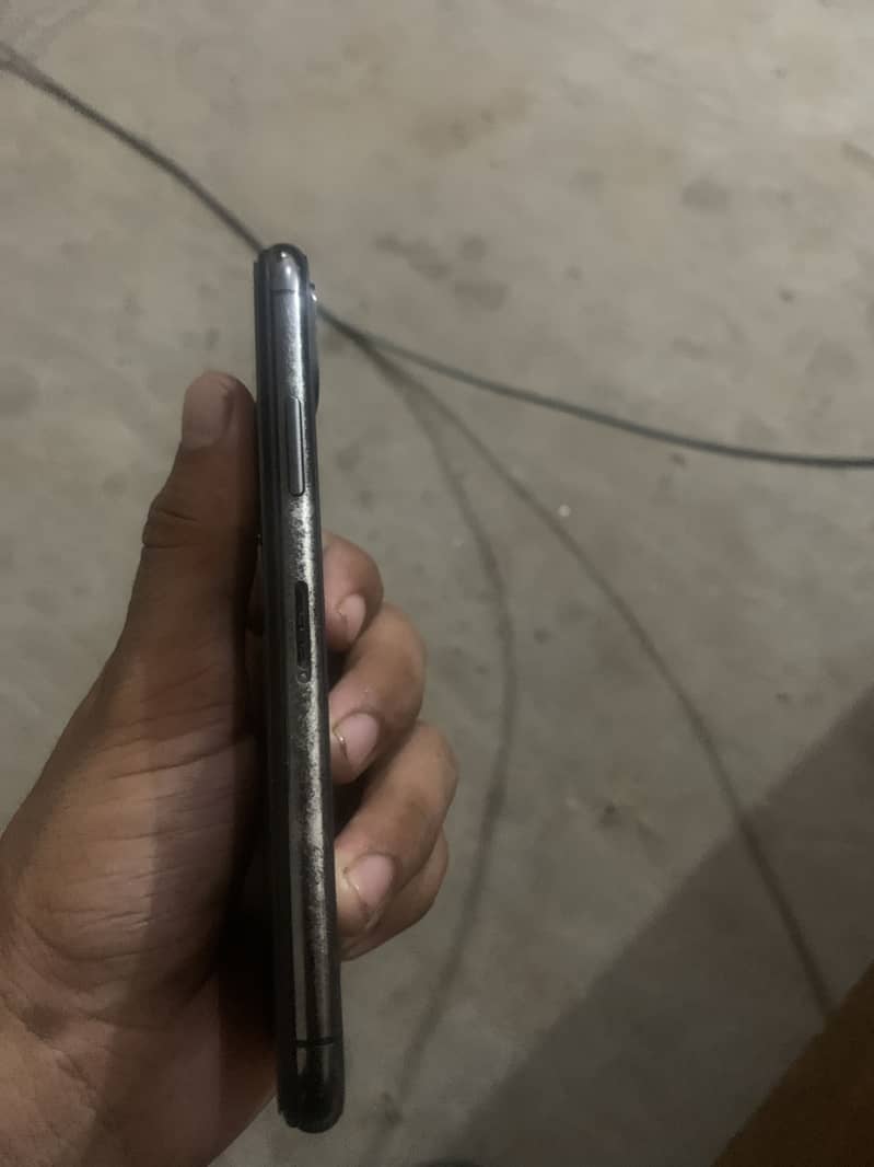 Apple iPhone X 2
