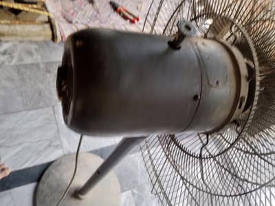 pedestal fan