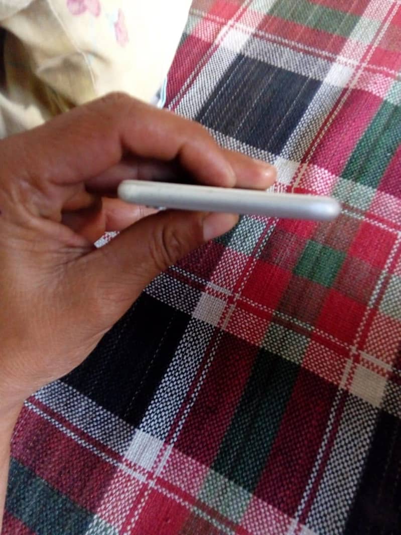 Apple iPhone 6 4
