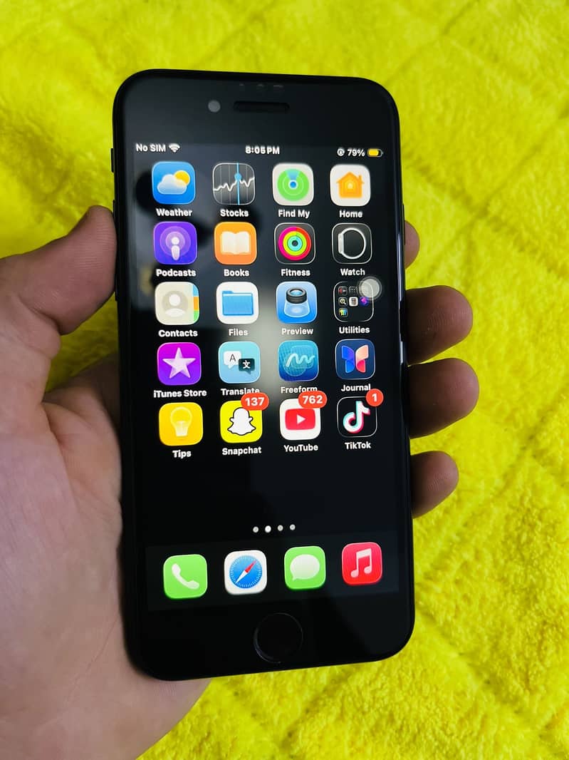 Apple iPhone SE 0