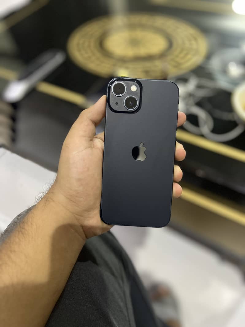 Apple iPhone 13 5