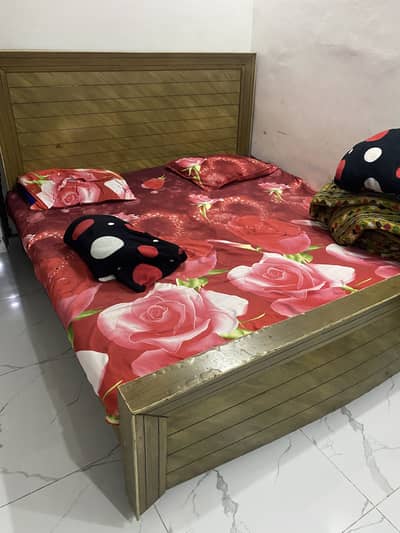 Wood bed 30k