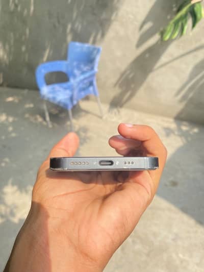 Apple iPhone 16e