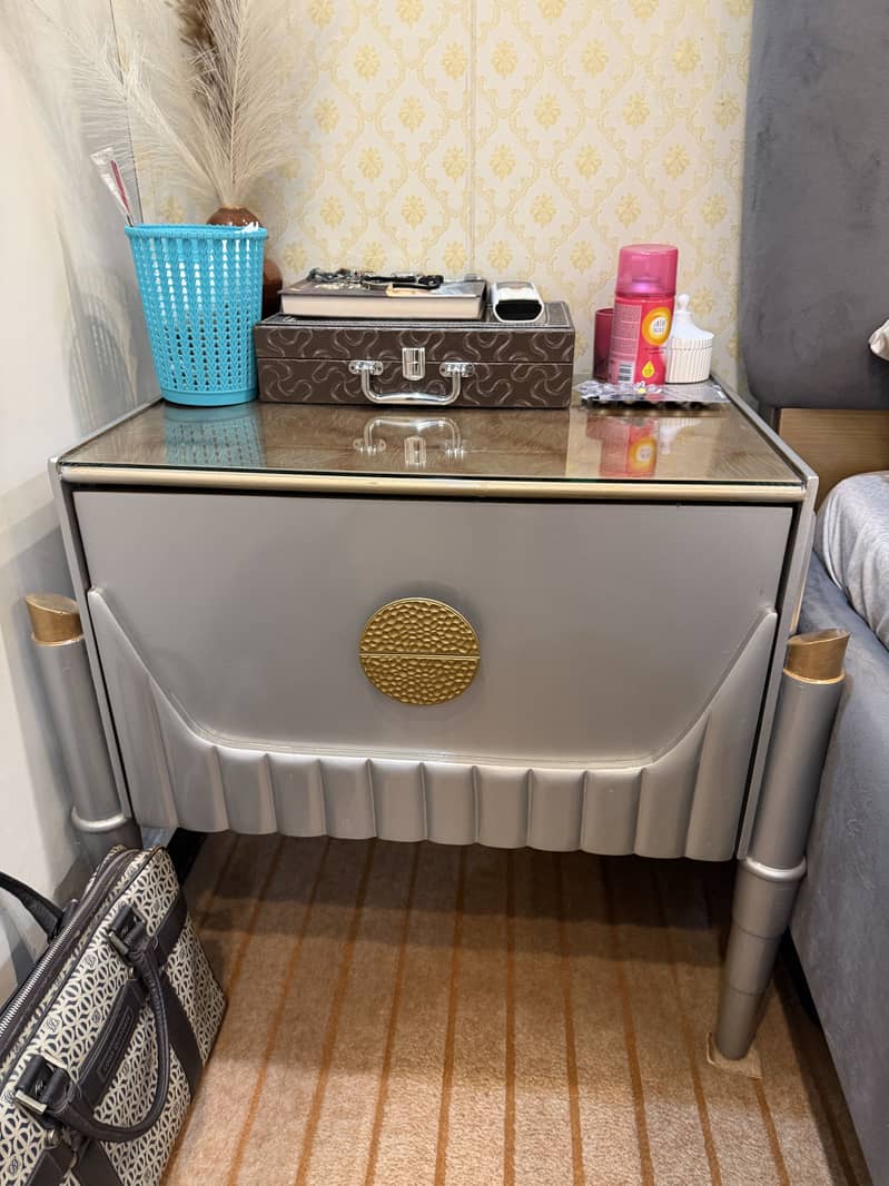 Modern Bed Set 3