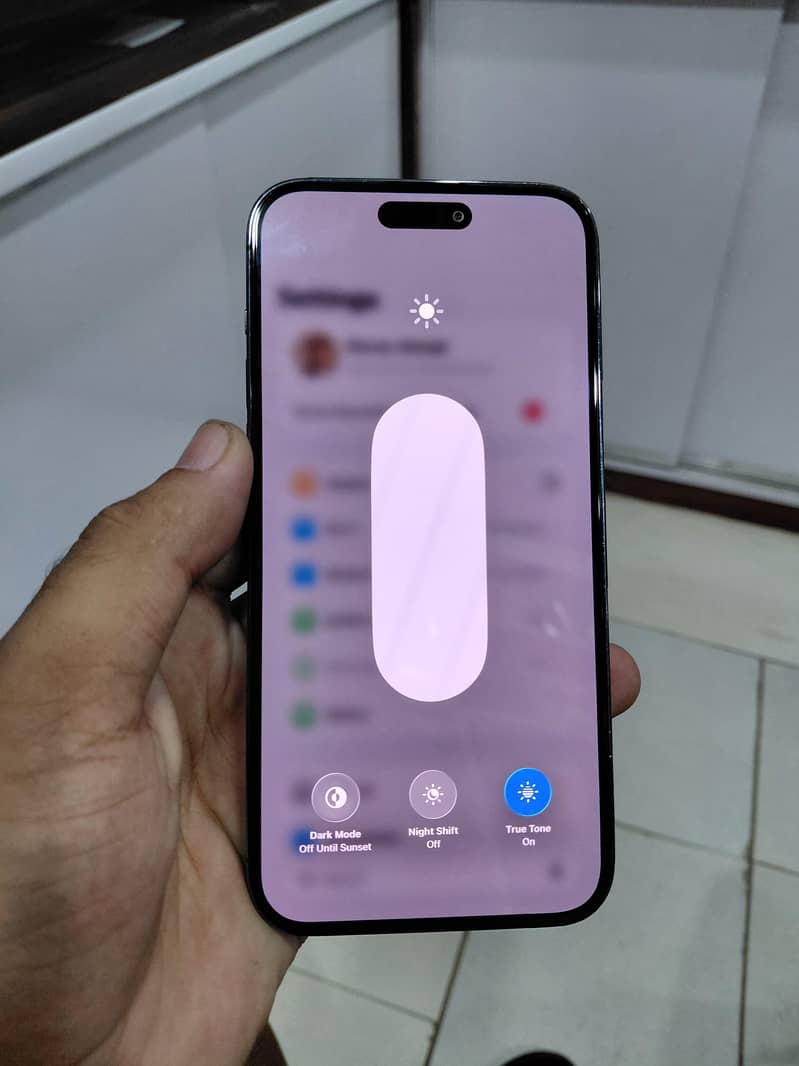 IPhone 14 pro max 4