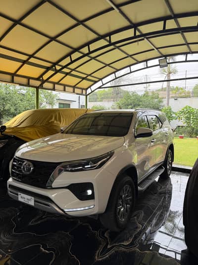 Toyota Fortuner V 2021