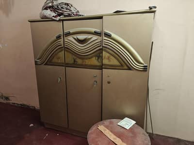 3 door cupboard