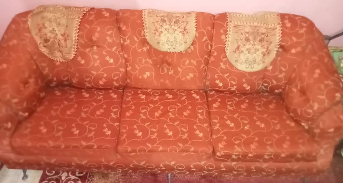 selling sofa seta 1