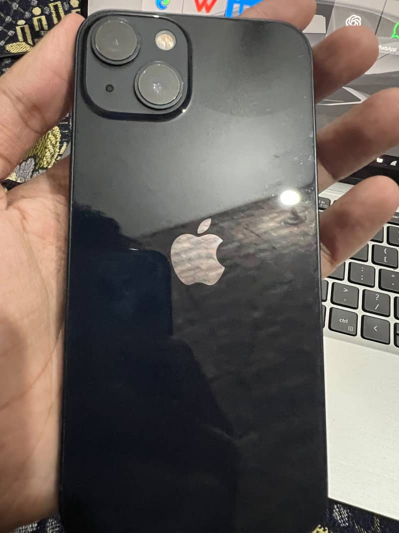 Apple iPhone 13 8