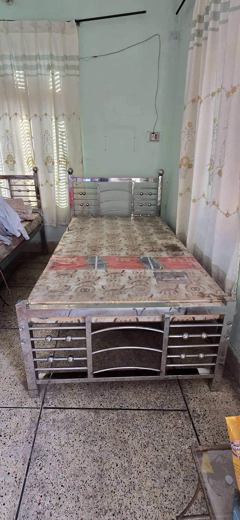 2 Single Bed 3