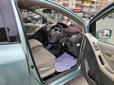 Toyota Vitz 2007