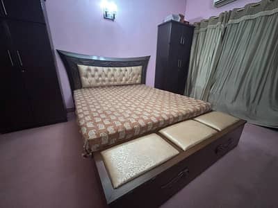 King Bedroom Set - Bed+ Dressing Table+2 Side Tables