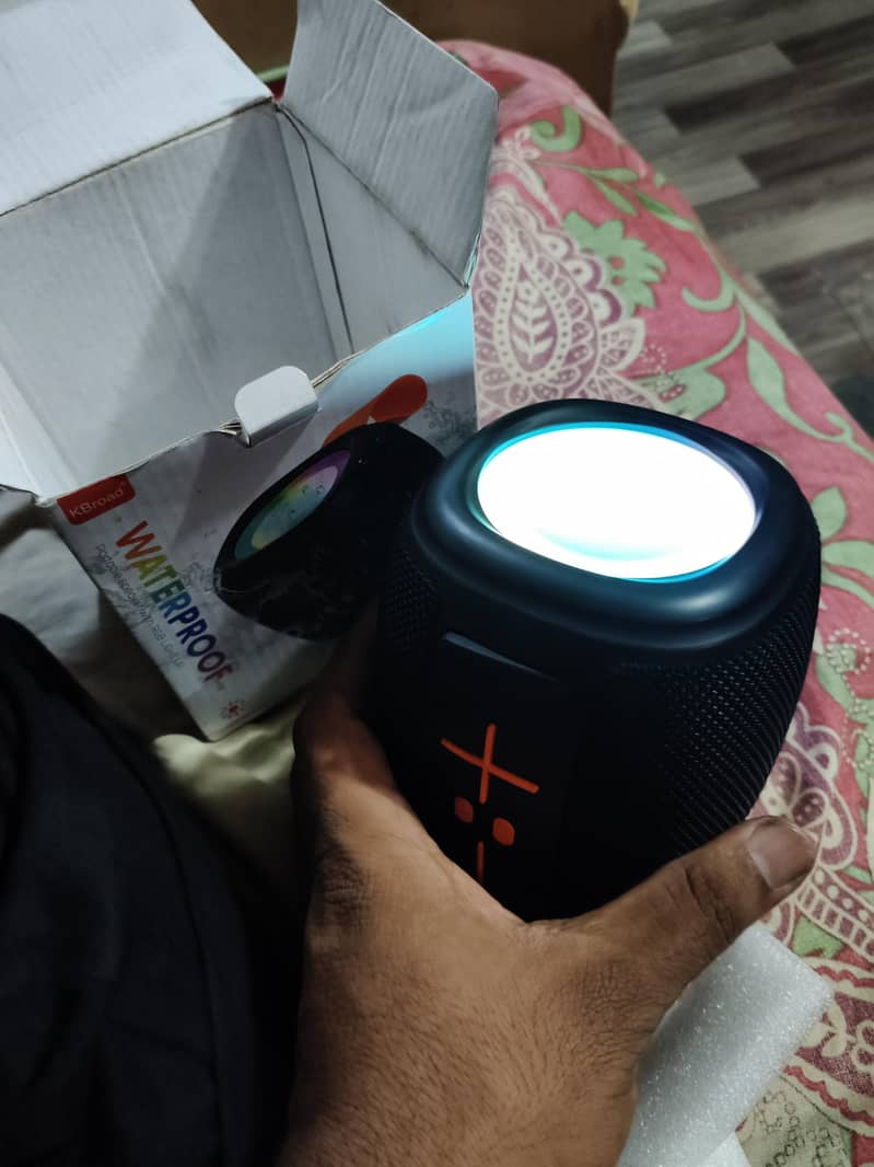 Bluetooth speaker 0