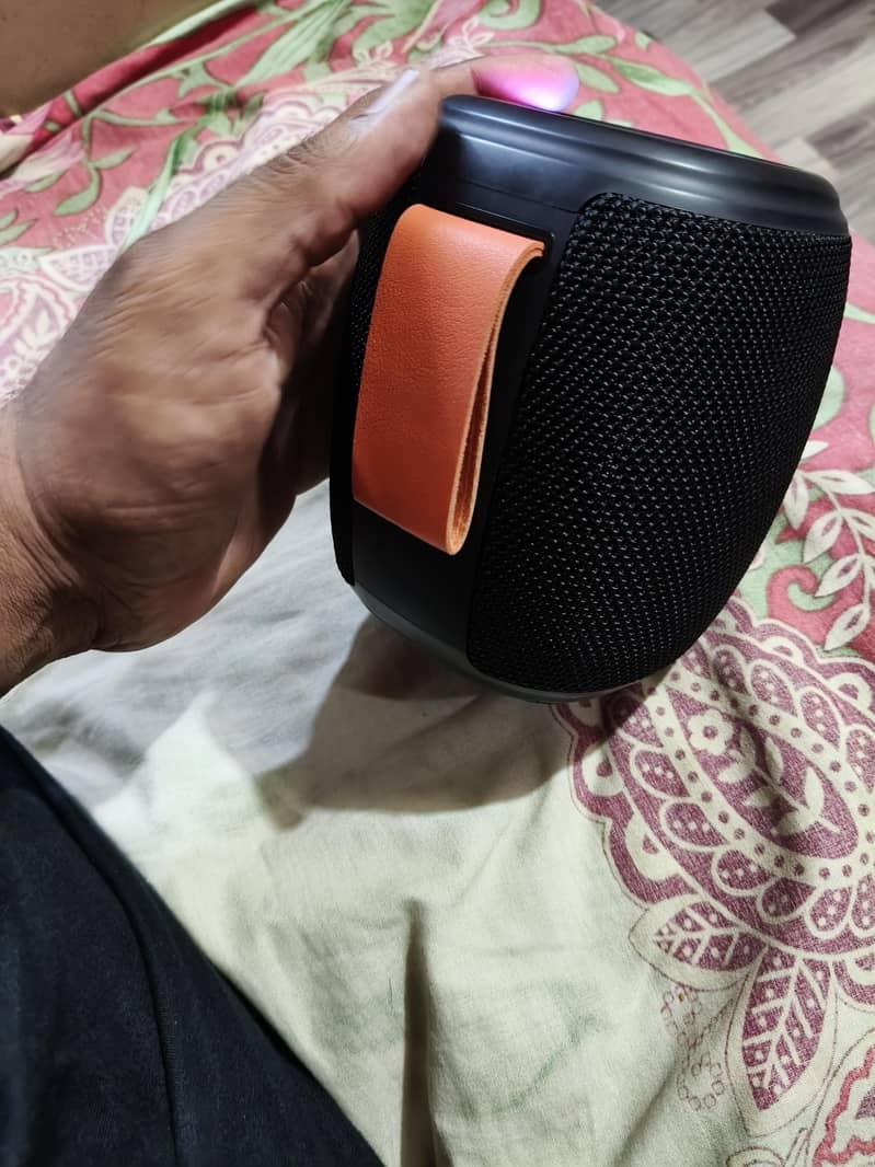 Bluetooth speaker 4