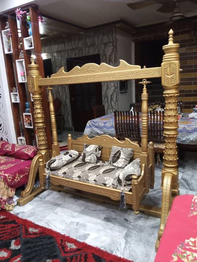Deco Painted And Polished Jhula In New Condition