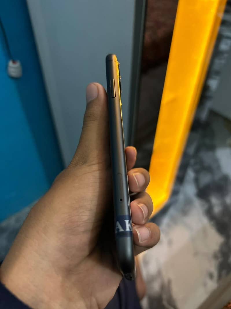 Apple iPhone 11 bypass 5