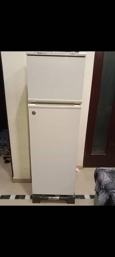 6 year used fridge