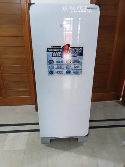 DAWLANCE VERTICAL Freezer
