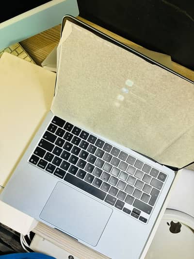 Apple MacBook Air M4 (13-inch, 2025) - SkyBlue Complete Box 