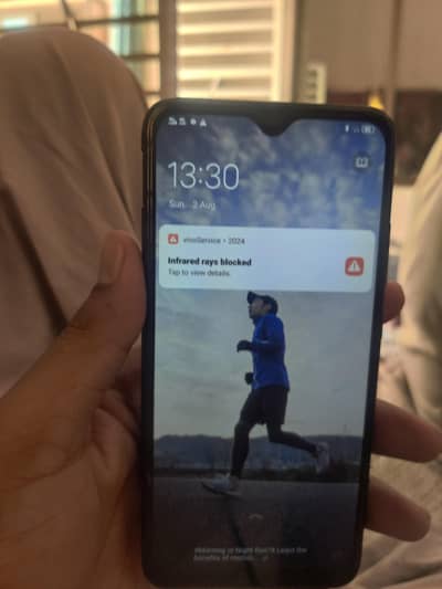 Vivo V2024  urgent sale fingers off ha jis bhi ko chiya wohi rabta kry