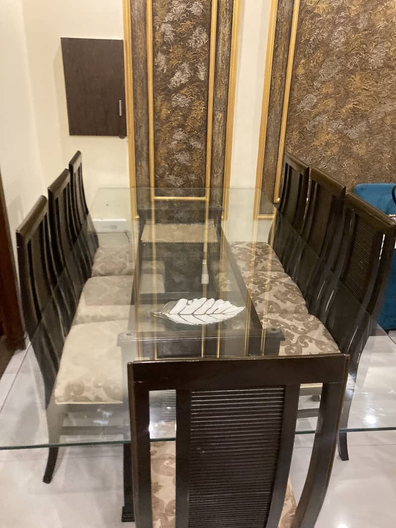 Used dining table 0