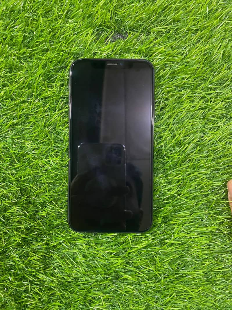 Apple iPhone X 5