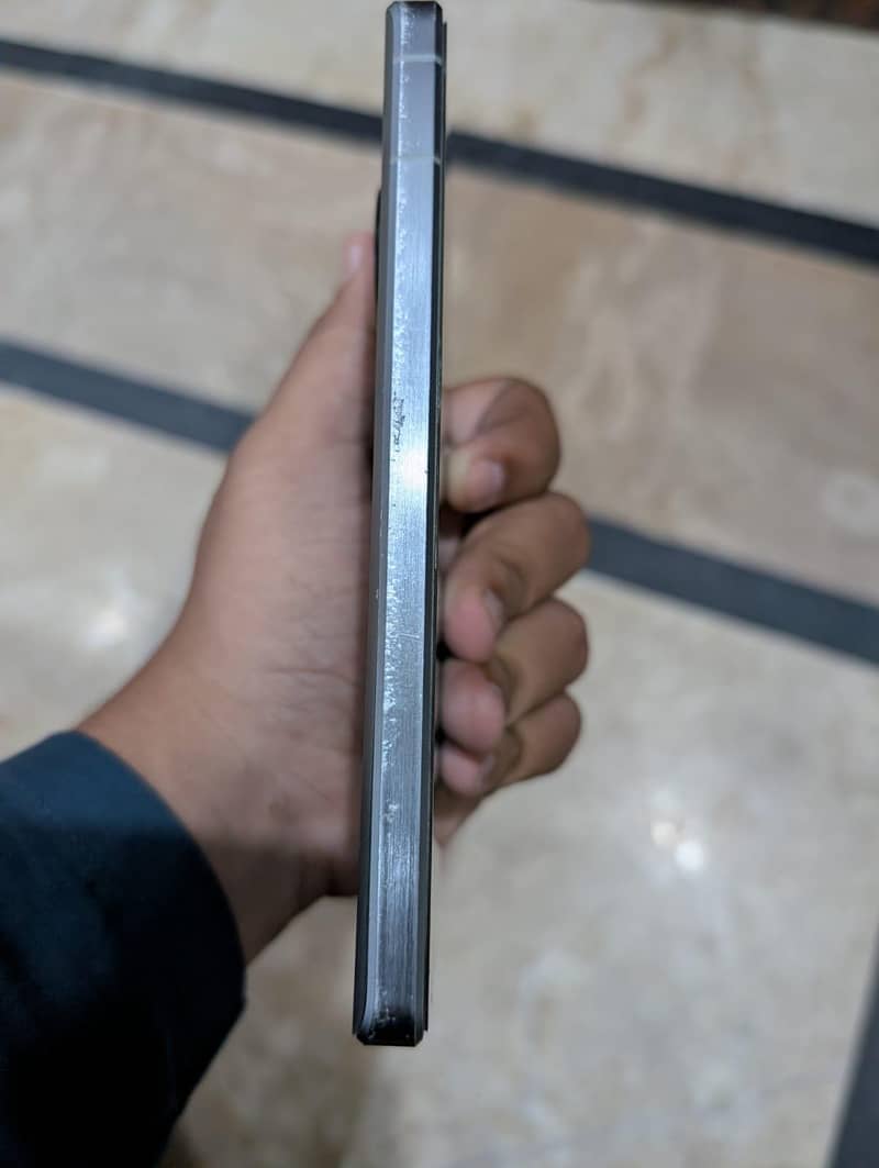 Sharp Aquos R7 2